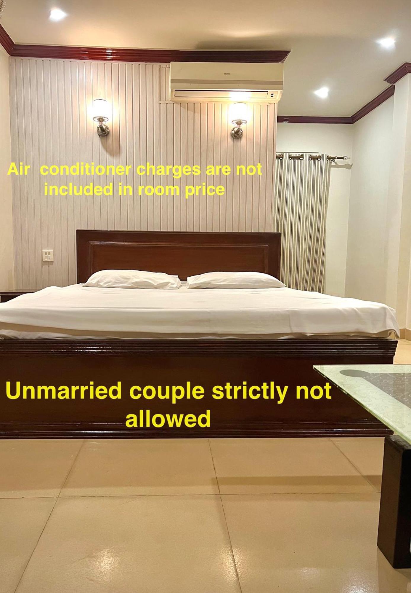 Hotel Babar House à Faisalabad Extérieur photo